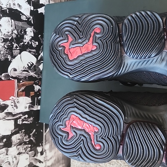 Nike LeBron 16 Fresh Bred mens size 13 - Picture 10 of 11